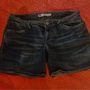 Levi’s midi jeans shorts SZ 11